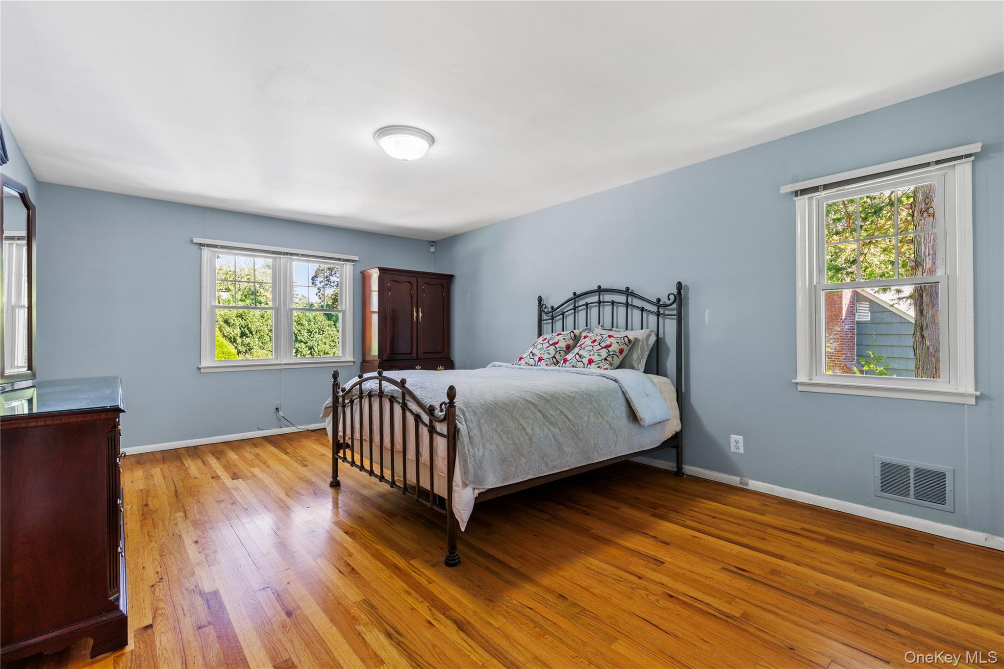 4 Mark Drive, Rye Brook, NY 10573