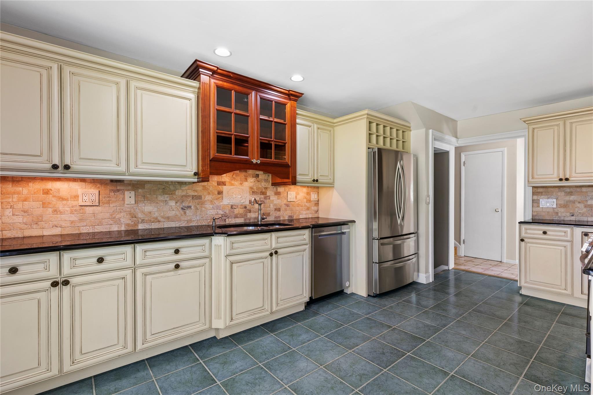 4 Mark Drive, Rye Brook, NY 10573