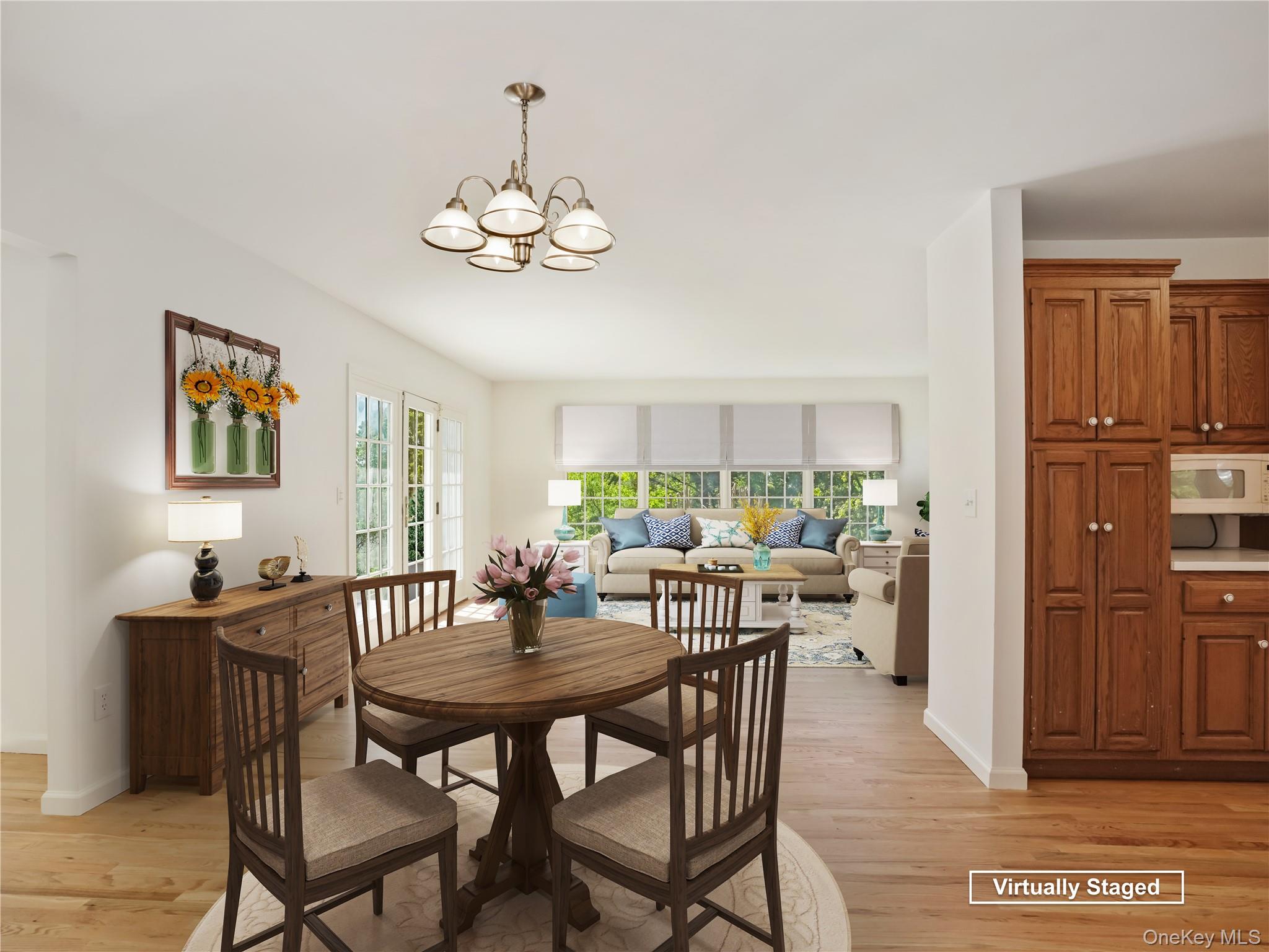 6 Huckleberry Lane E, Hampton Bays, NY 11946