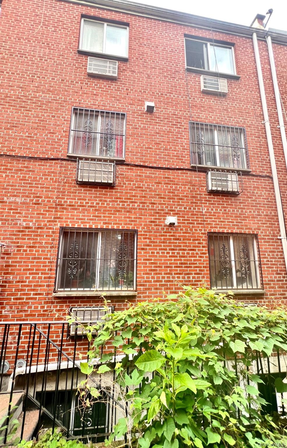 40-70 Case Street, Elmhurst, NY 11373