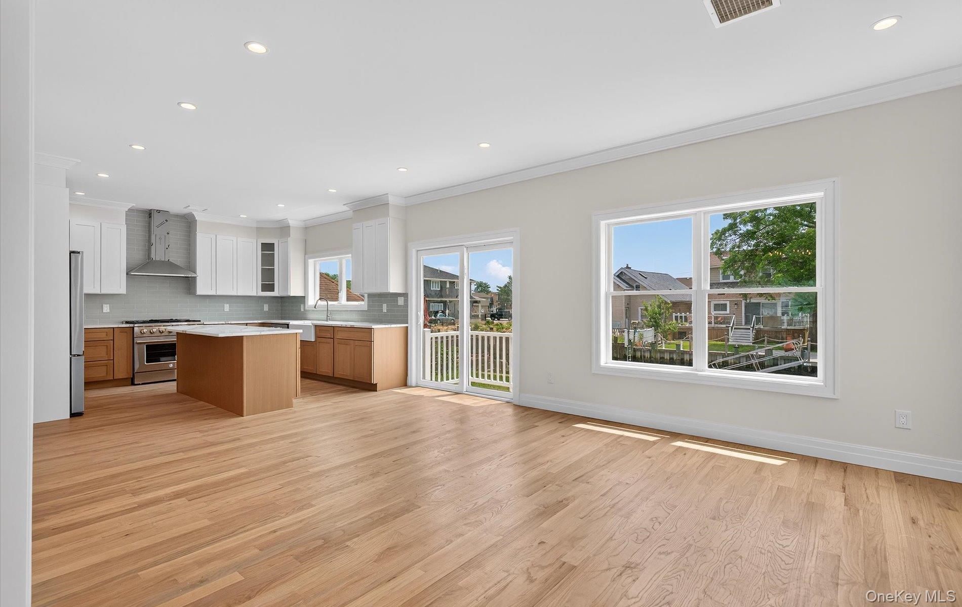 1116 Washington Place, Baldwin Harbor, NY 11510