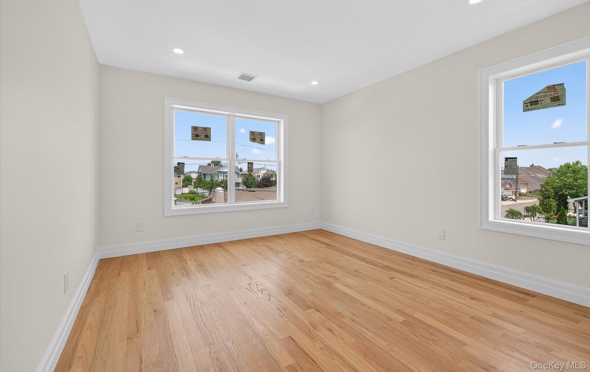 1116 Washington Place, Baldwin Harbor, NY 11510