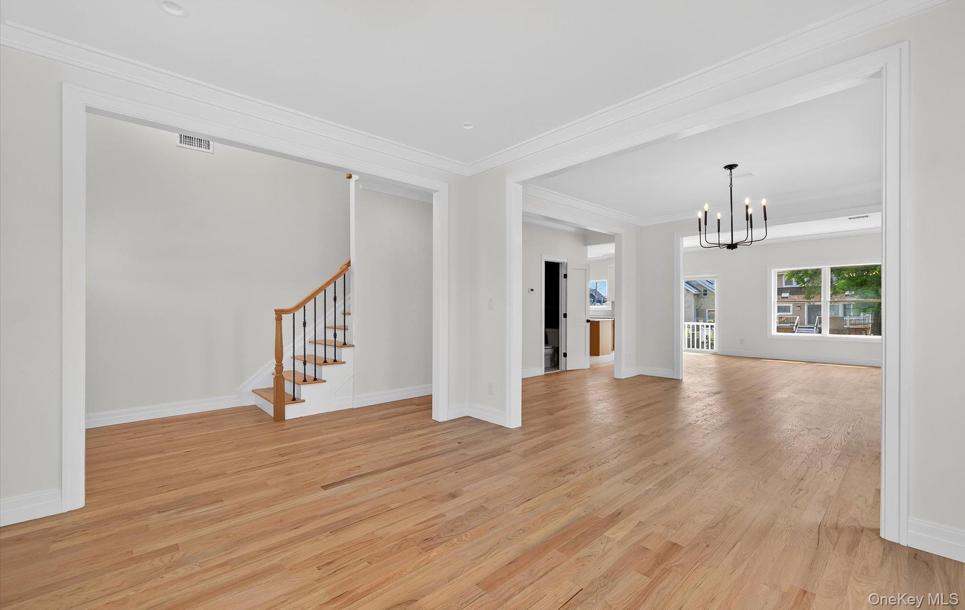 1116 Washington Place, Baldwin Harbor, NY 11510