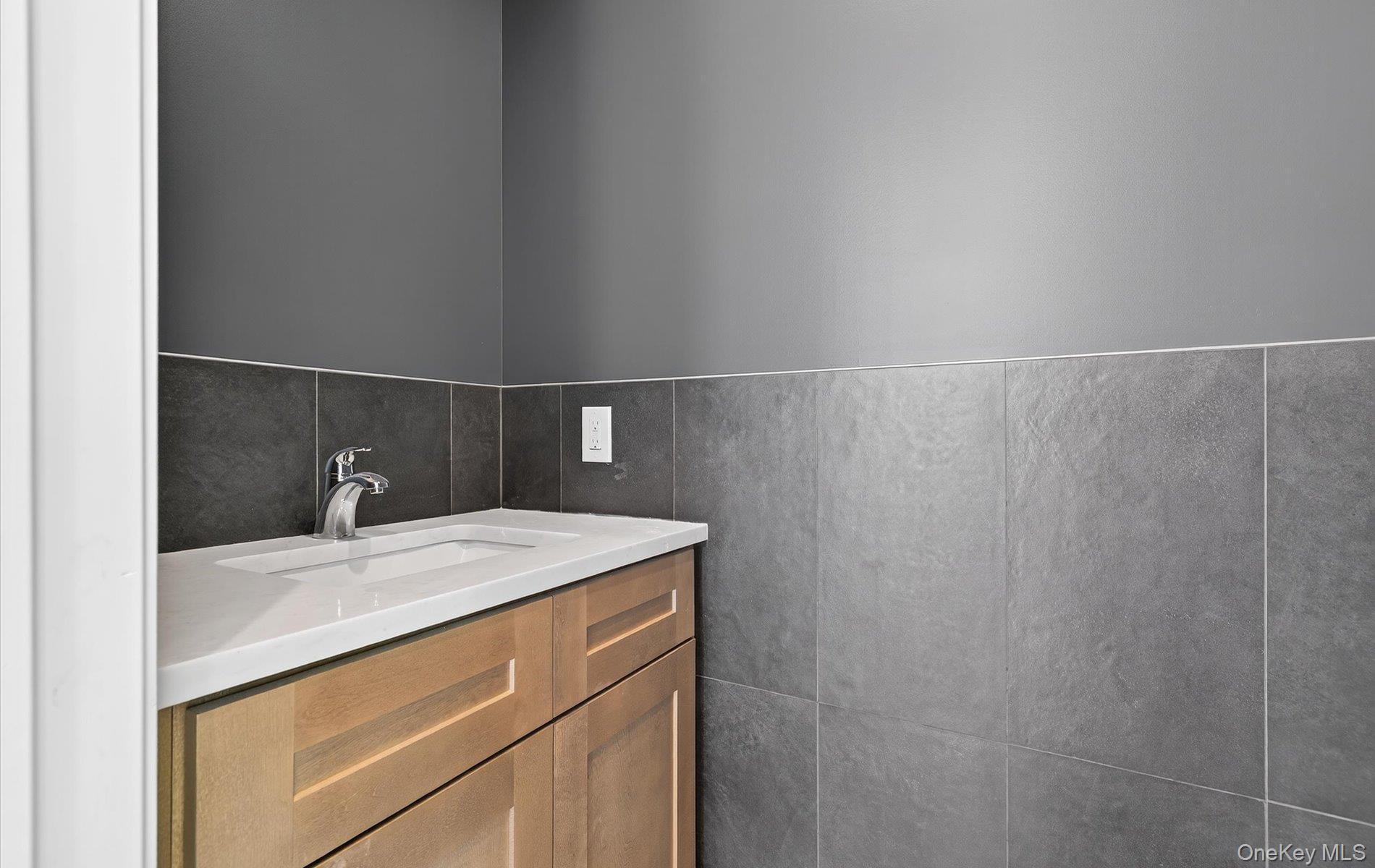 1116 Washington Place, Baldwin Harbor, NY 11510