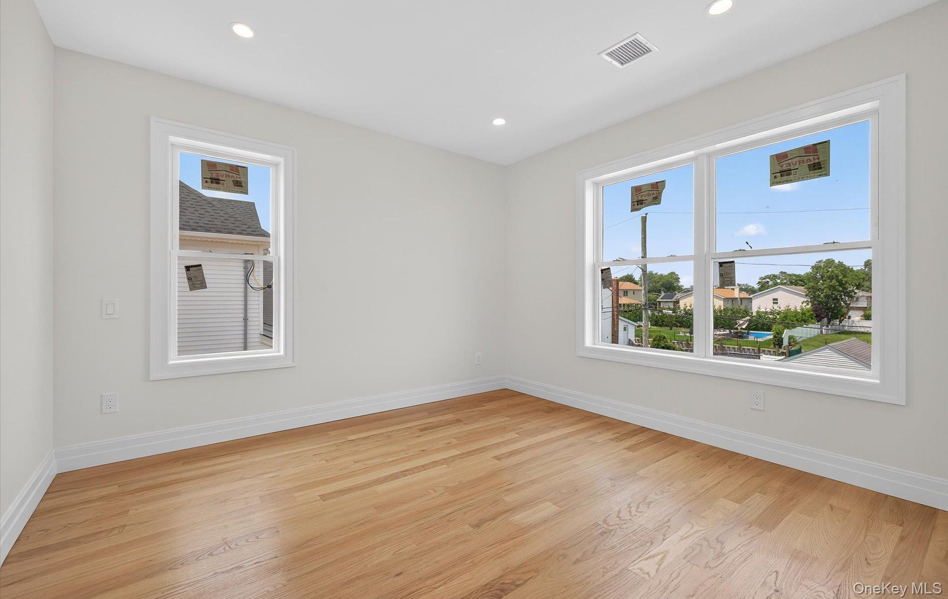 1116 Washington Place, Baldwin Harbor, NY 11510