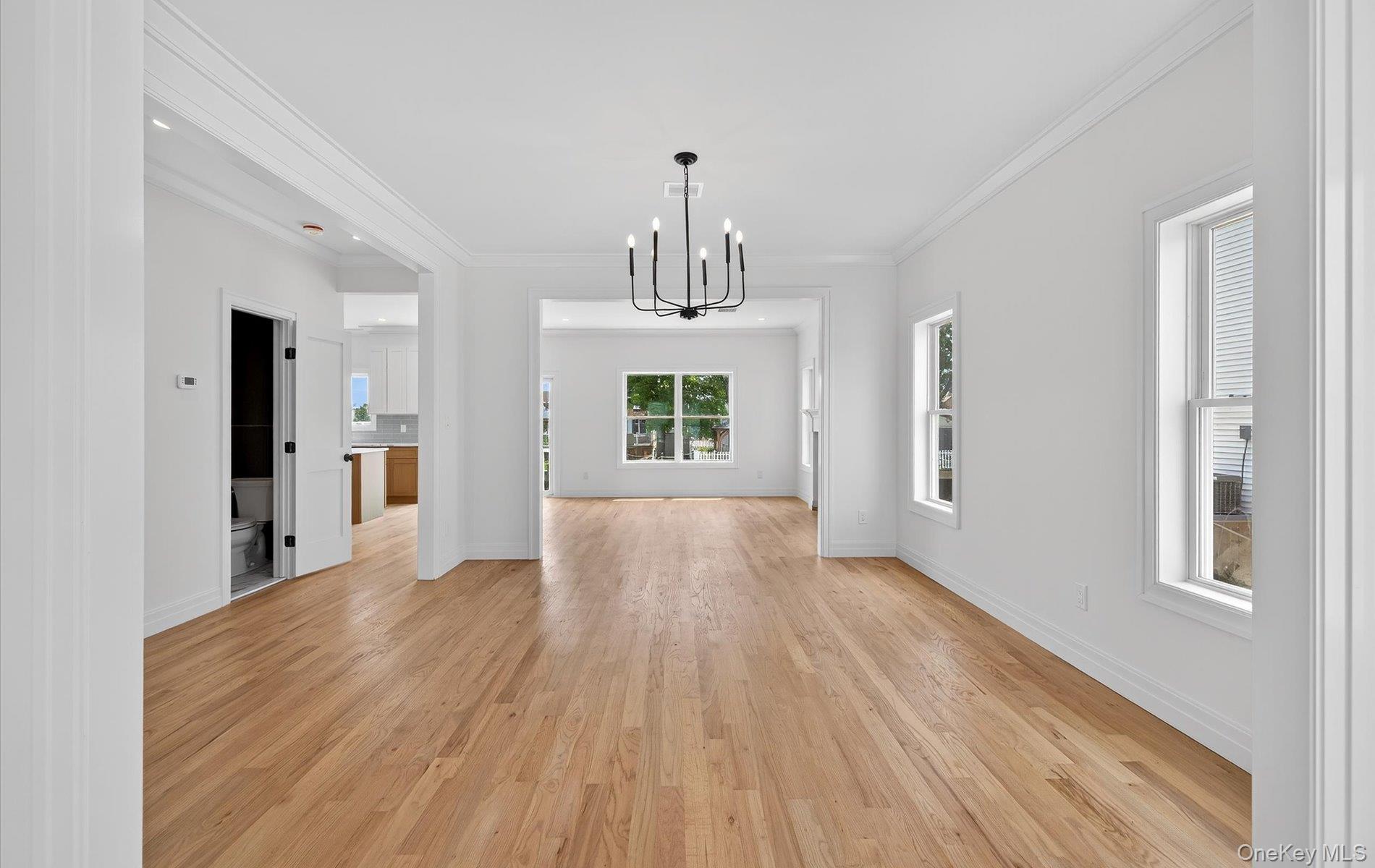 1116 Washington Place, Baldwin Harbor, NY 11510