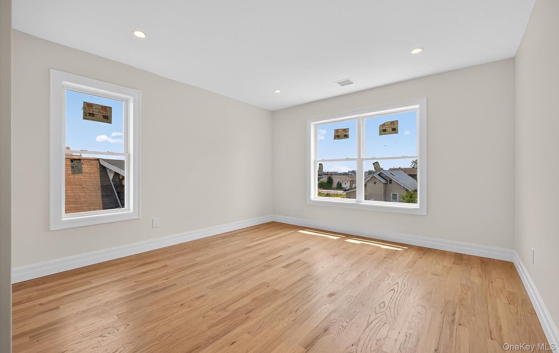 1116 Washington Place, Baldwin Harbor, NY 11510