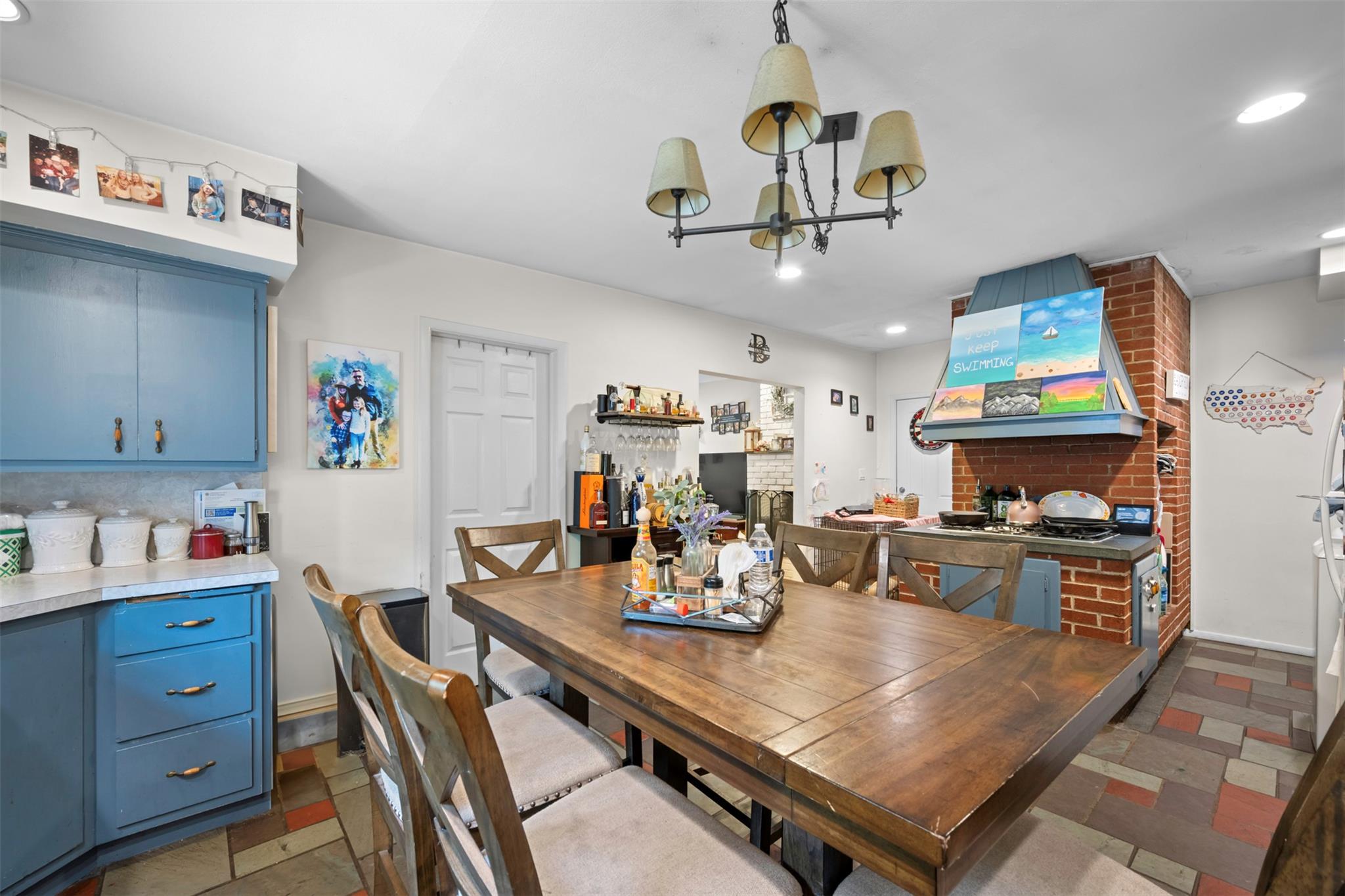 10 Hunter Avenue, Miller Place, NY 11764