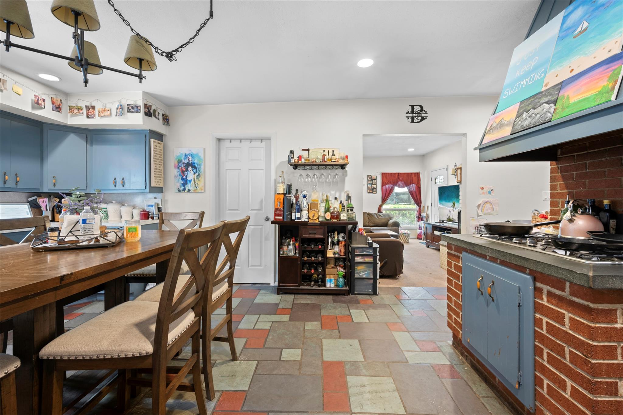 10 Hunter Avenue, Miller Place, NY 11764