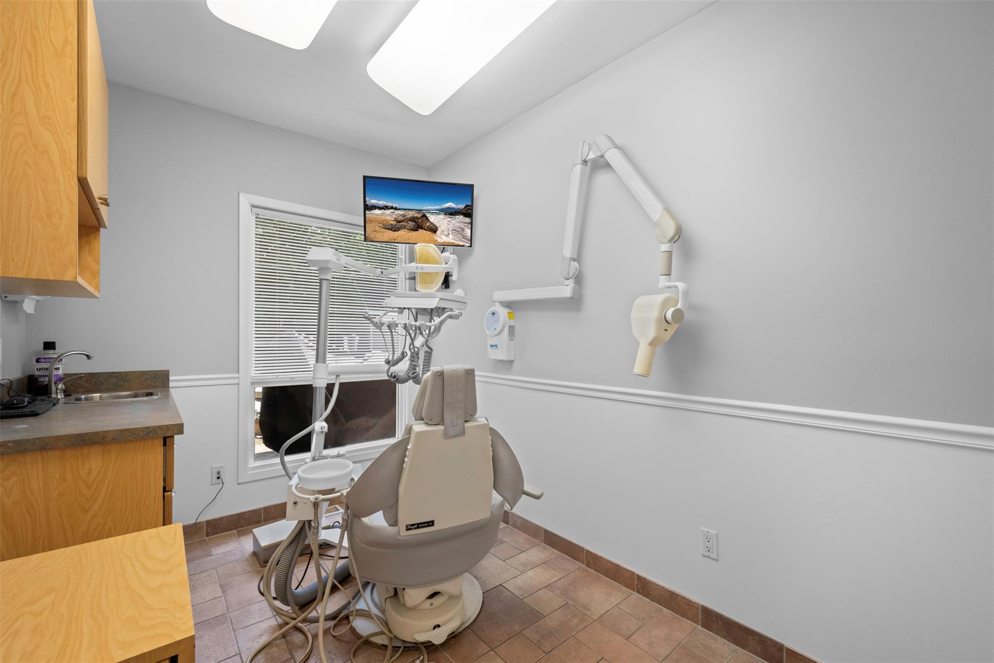 10 Hunter Avenue, Miller Place, NY 11764