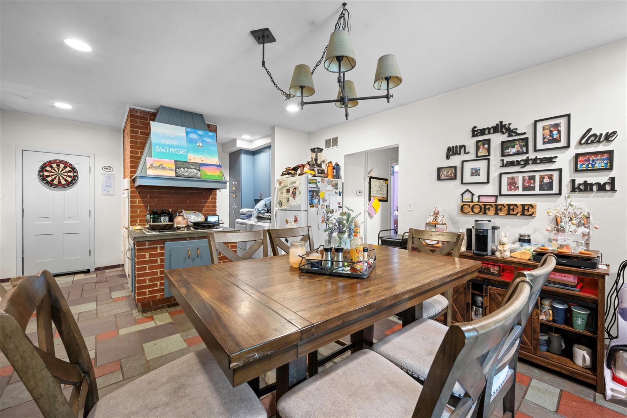 10 Hunter Avenue, Miller Place, NY 11764