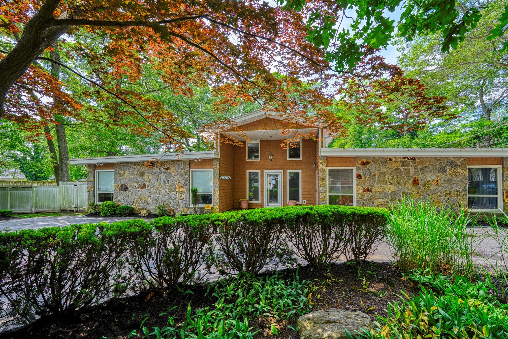 10 Hunter Avenue, Miller Place, NY 11764