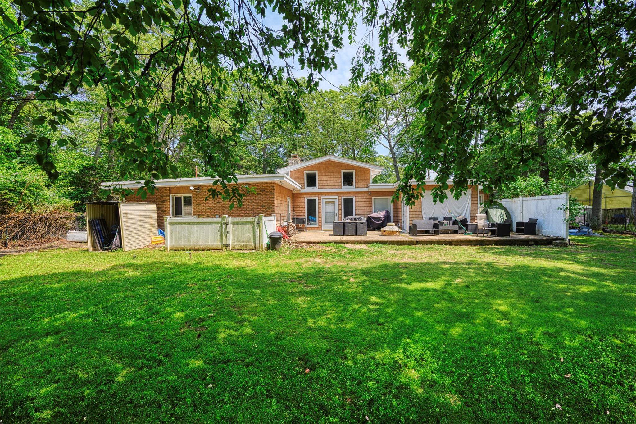 10 Hunter Avenue, Miller Place, NY 11764