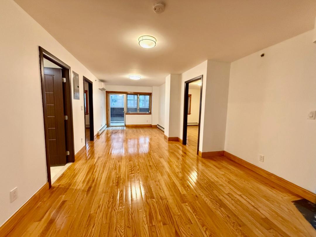 41-42 College Point Boulevard # 3E, Flushing, NY 11355