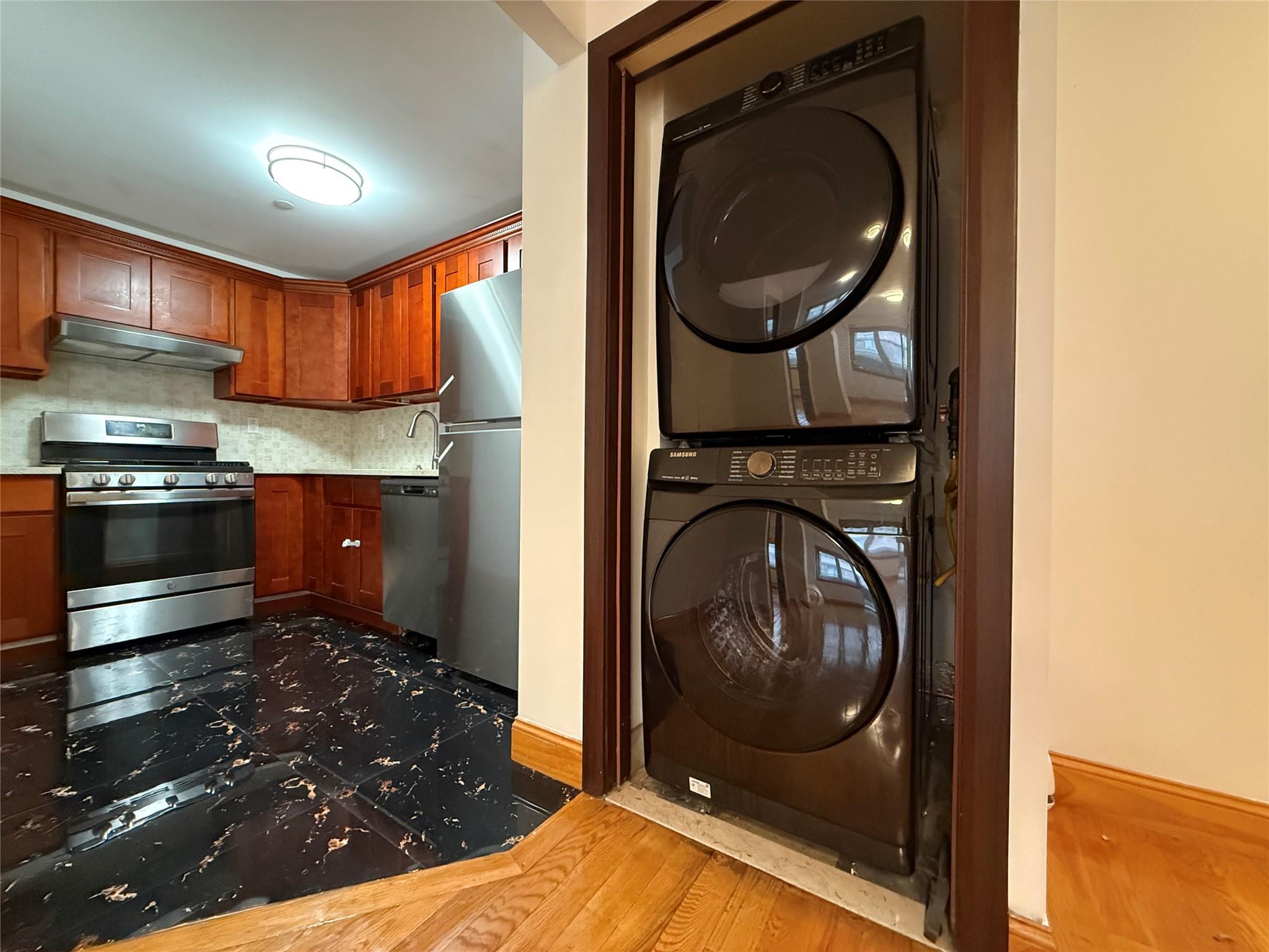 41-42 College Point Boulevard # 3E, Flushing, NY 11355