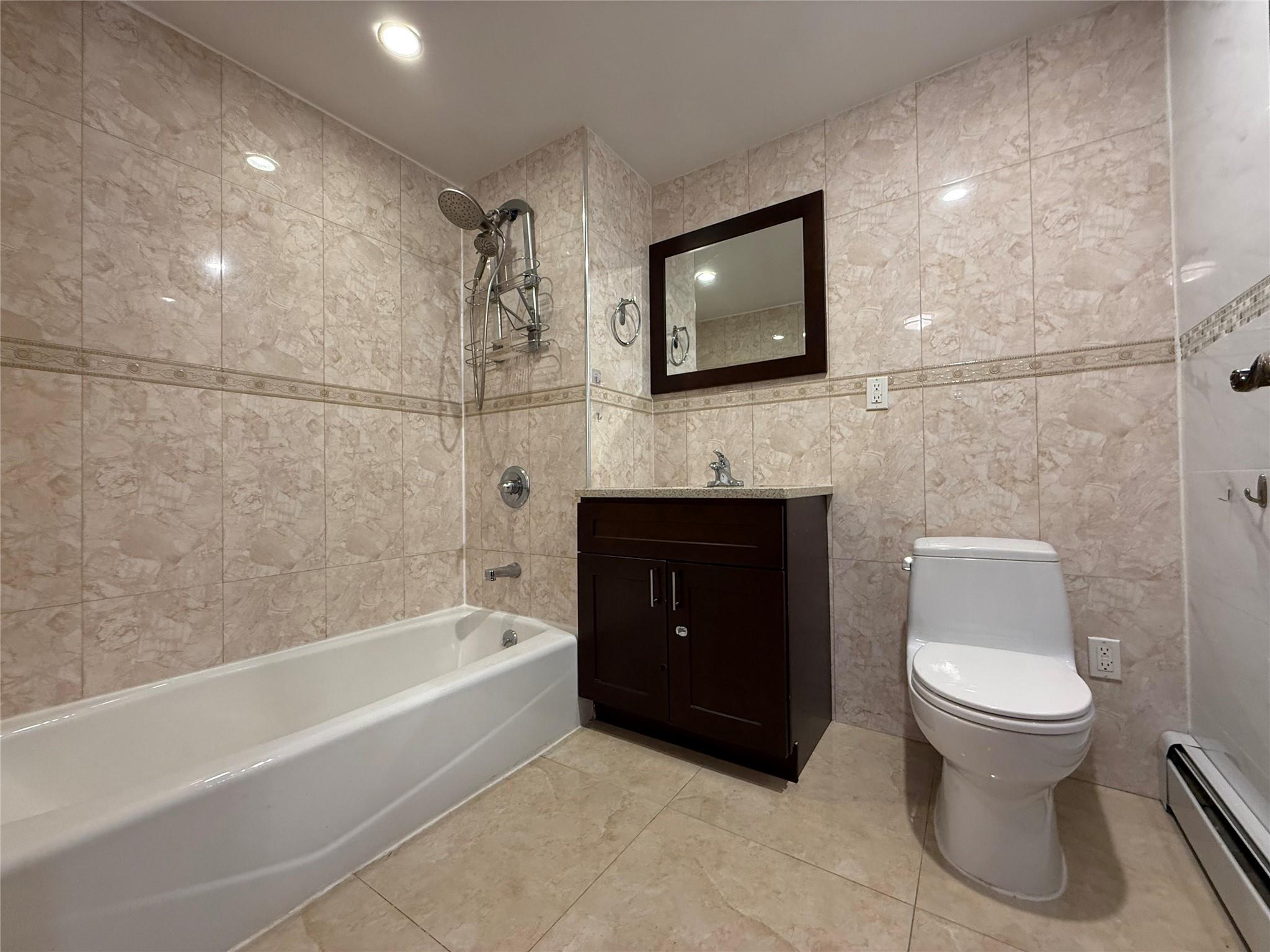 41-42 College Point Boulevard # 3E, Flushing, NY 11355