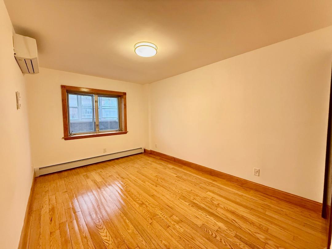 41-42 College Point Boulevard # 3E, Flushing, NY 11355