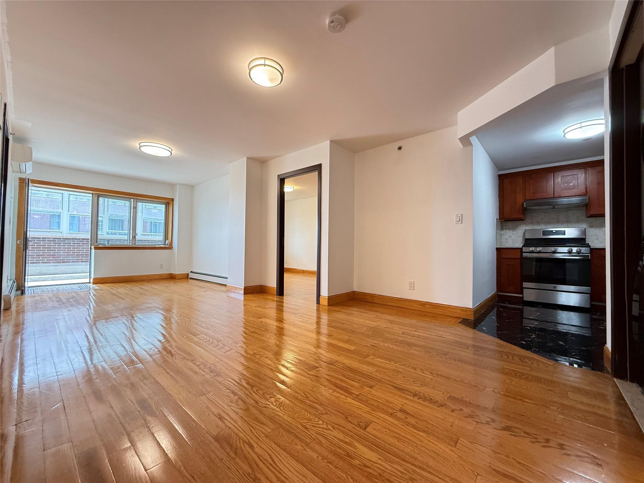 41-42 College Point Boulevard # 3E, Flushing, NY 11355