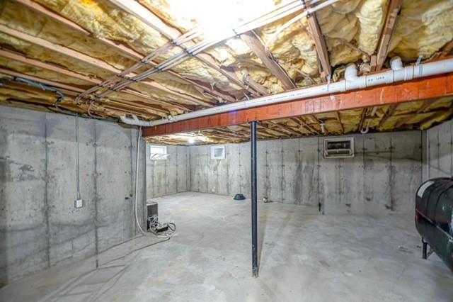 576 Boxwood Drive, Shirley, NY 11967