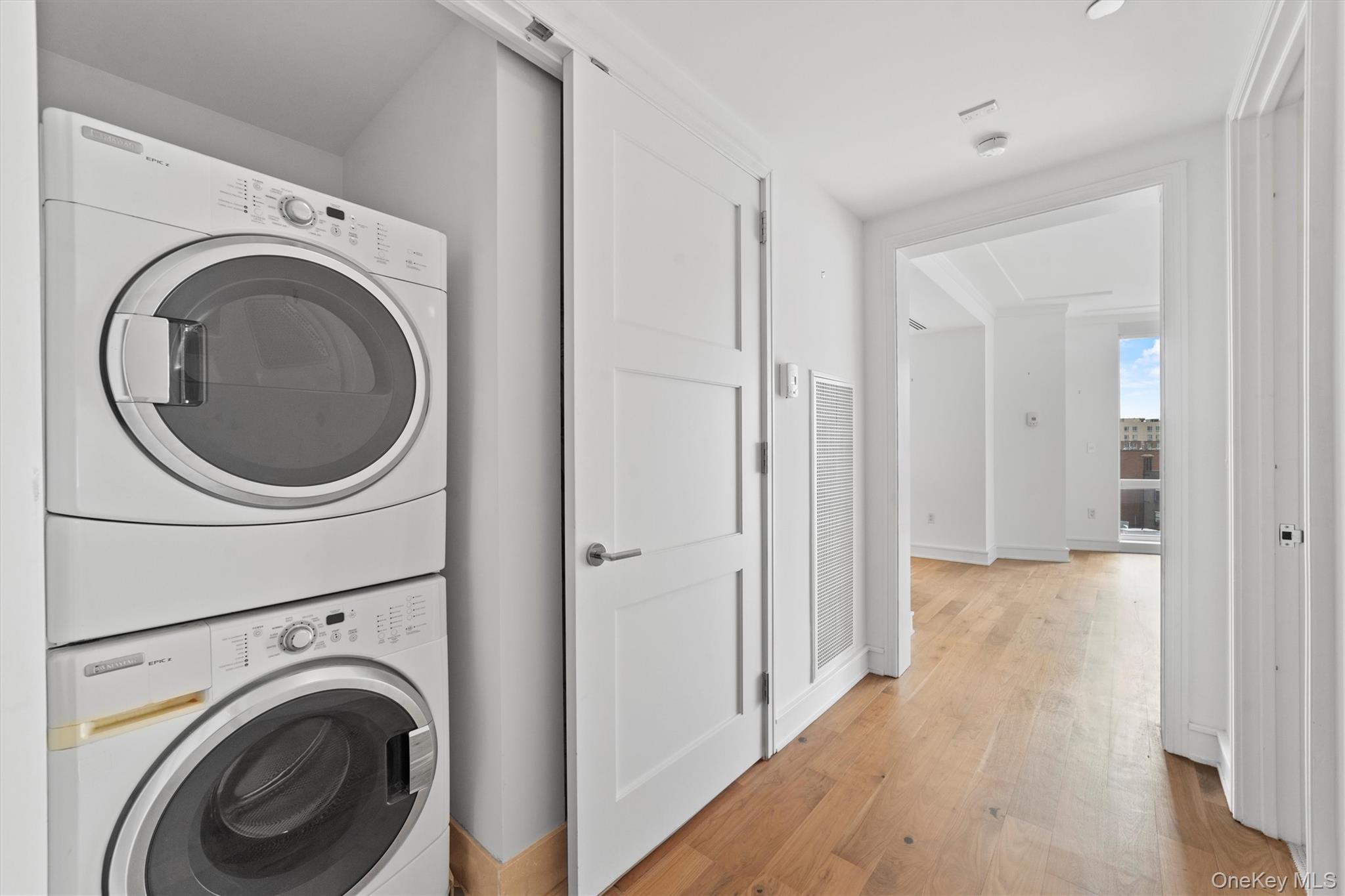 5 Renaissance Square # 10G, White Plains, NY 10601