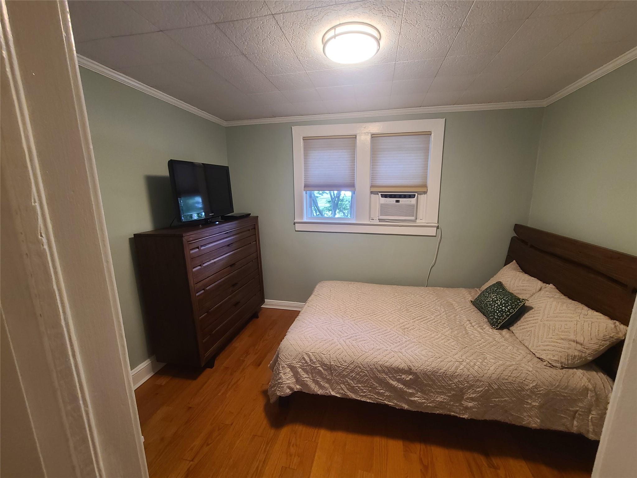 54 Lynbrook Avenue, Lynbrook, NY 11563