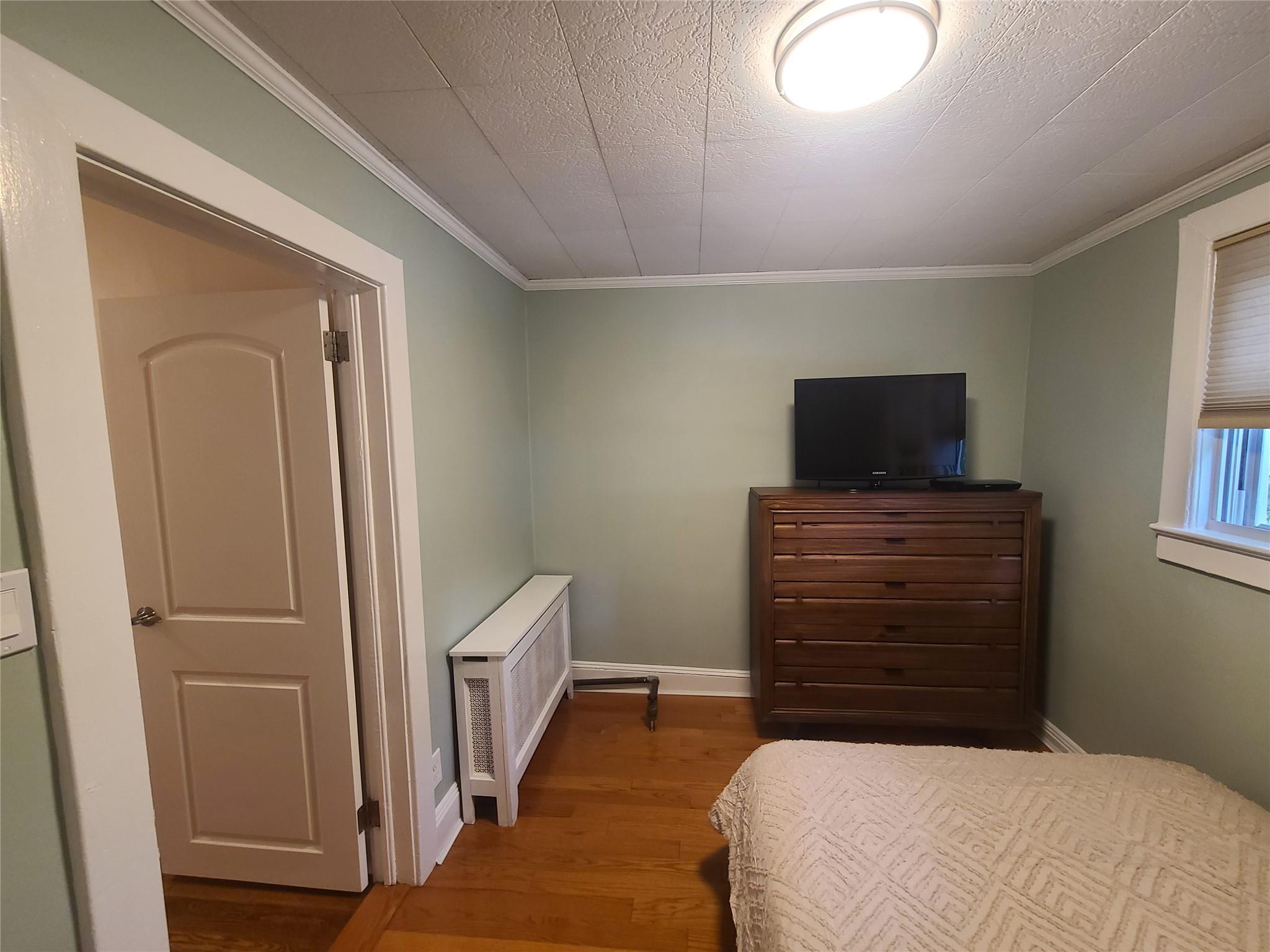 54 Lynbrook Avenue, Lynbrook, NY 11563