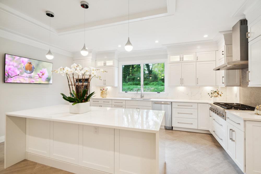 21 Arista Drive, Dix Hills, NY 11746