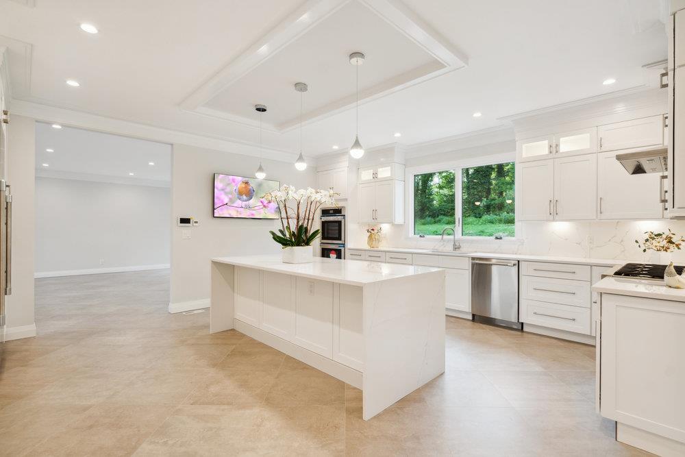 21 Arista Drive, Dix Hills, NY 11746