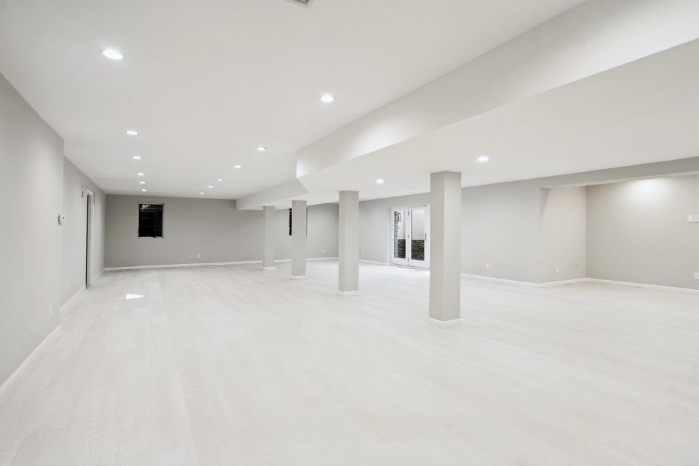 21 Arista Drive, Dix Hills, NY 11746