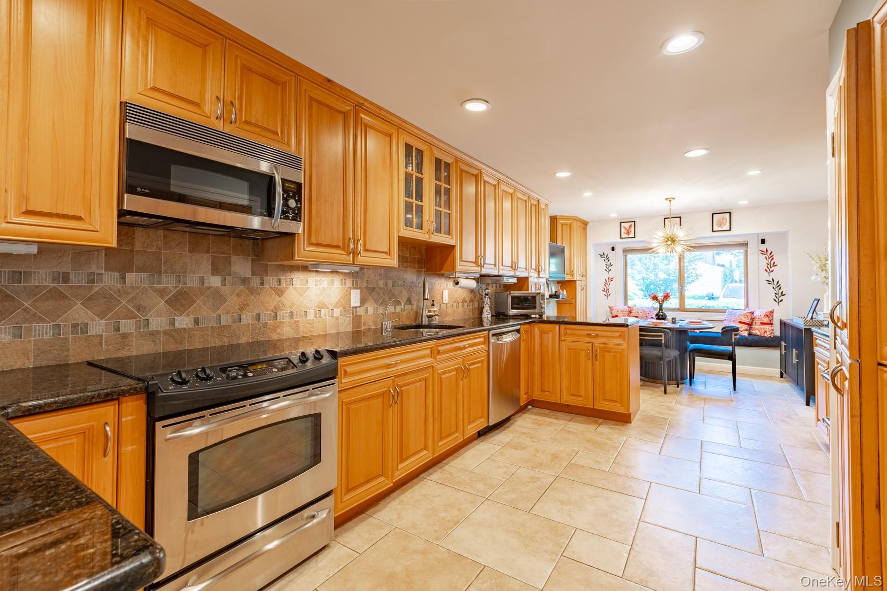 10 Hidden Harbor Drive, Babylon, NY 11702