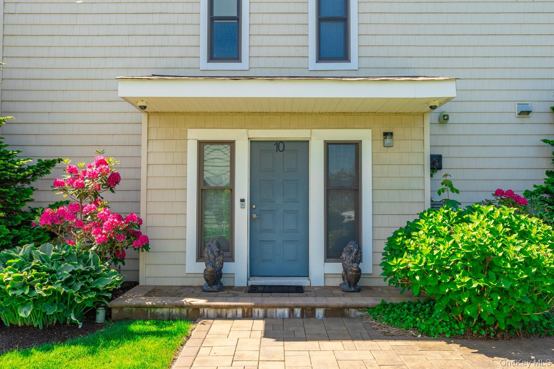 10 Hidden Harbor Drive, Babylon, NY 11702