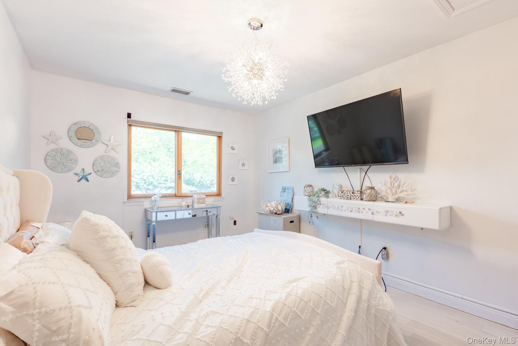 10 Hidden Harbor Drive, Babylon, NY 11702