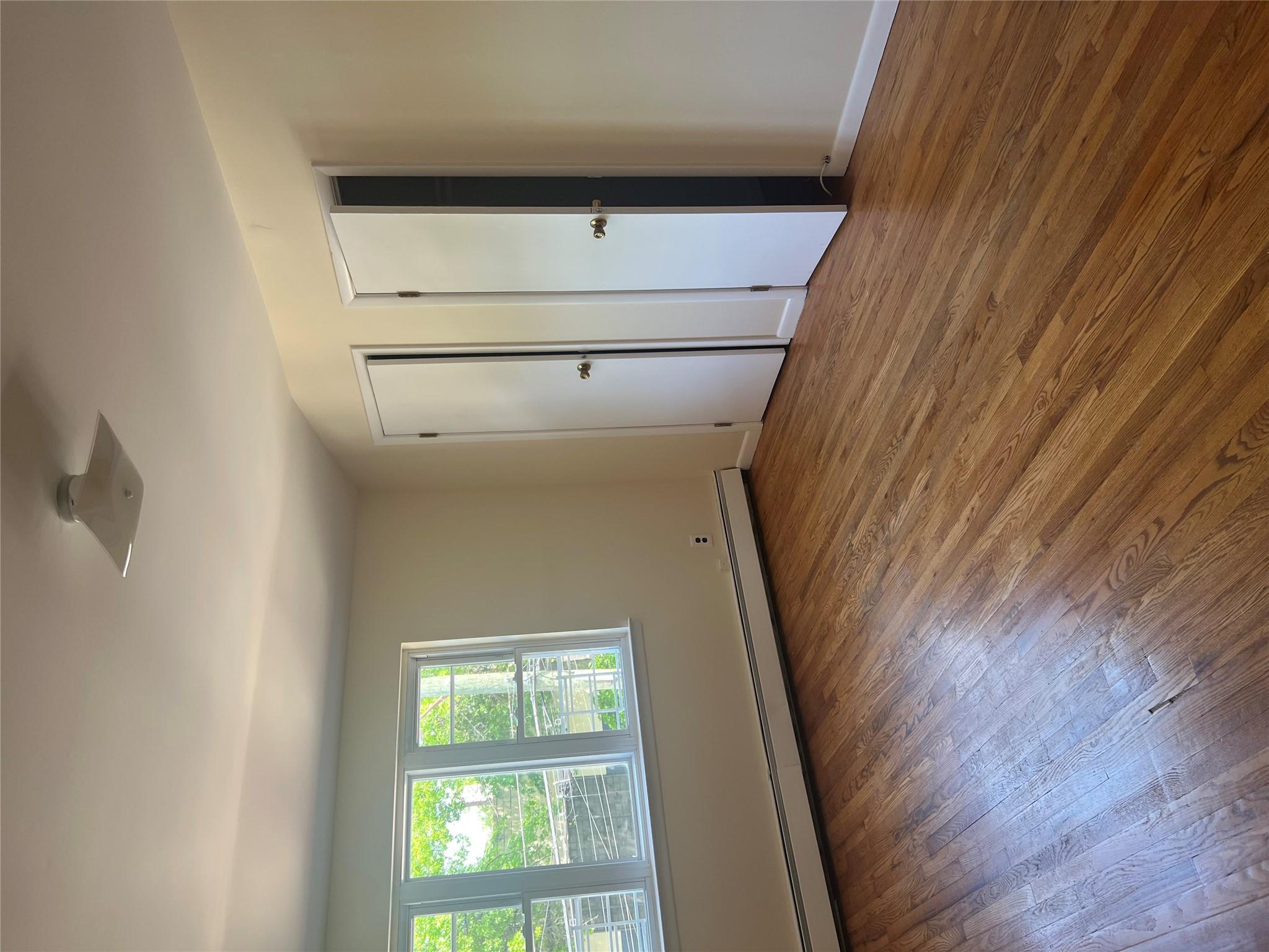 1 Luquer Road, Manhasset, NY 11030