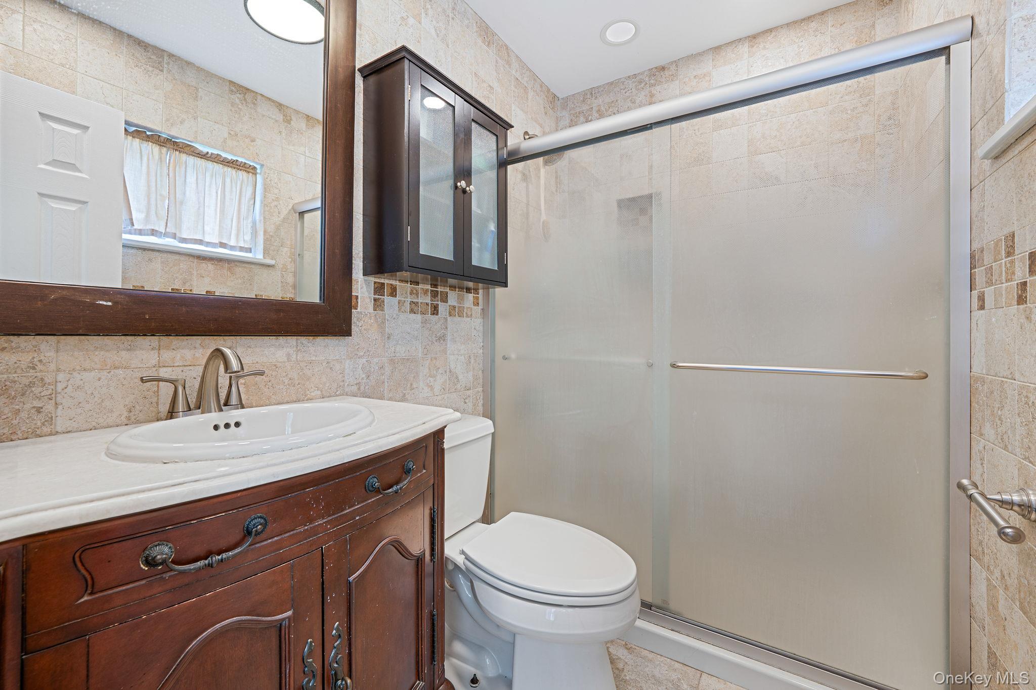 5 Hastings Drive, Ridge, NY 11961