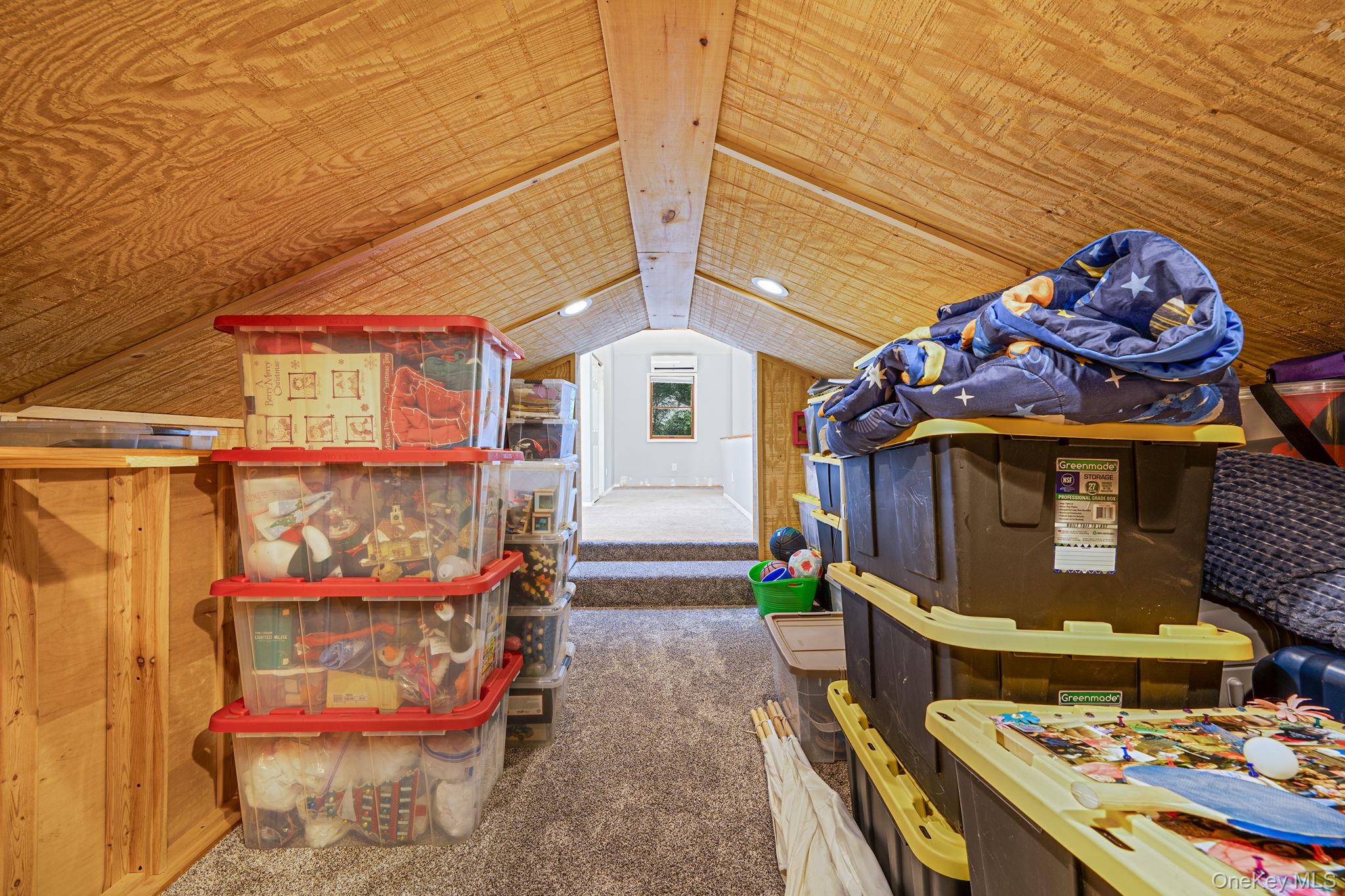 5 Hastings Drive, Ridge, NY 11961