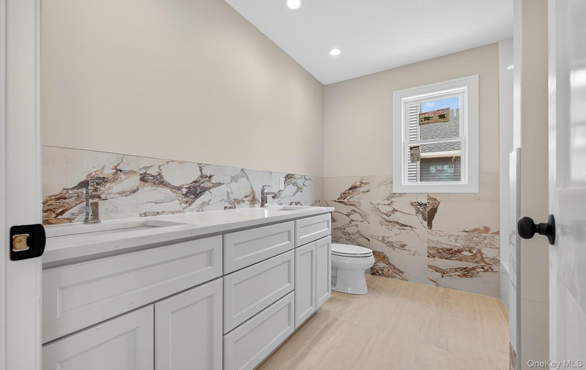 1108 Washington Place, Baldwin Harbor, NY 11510