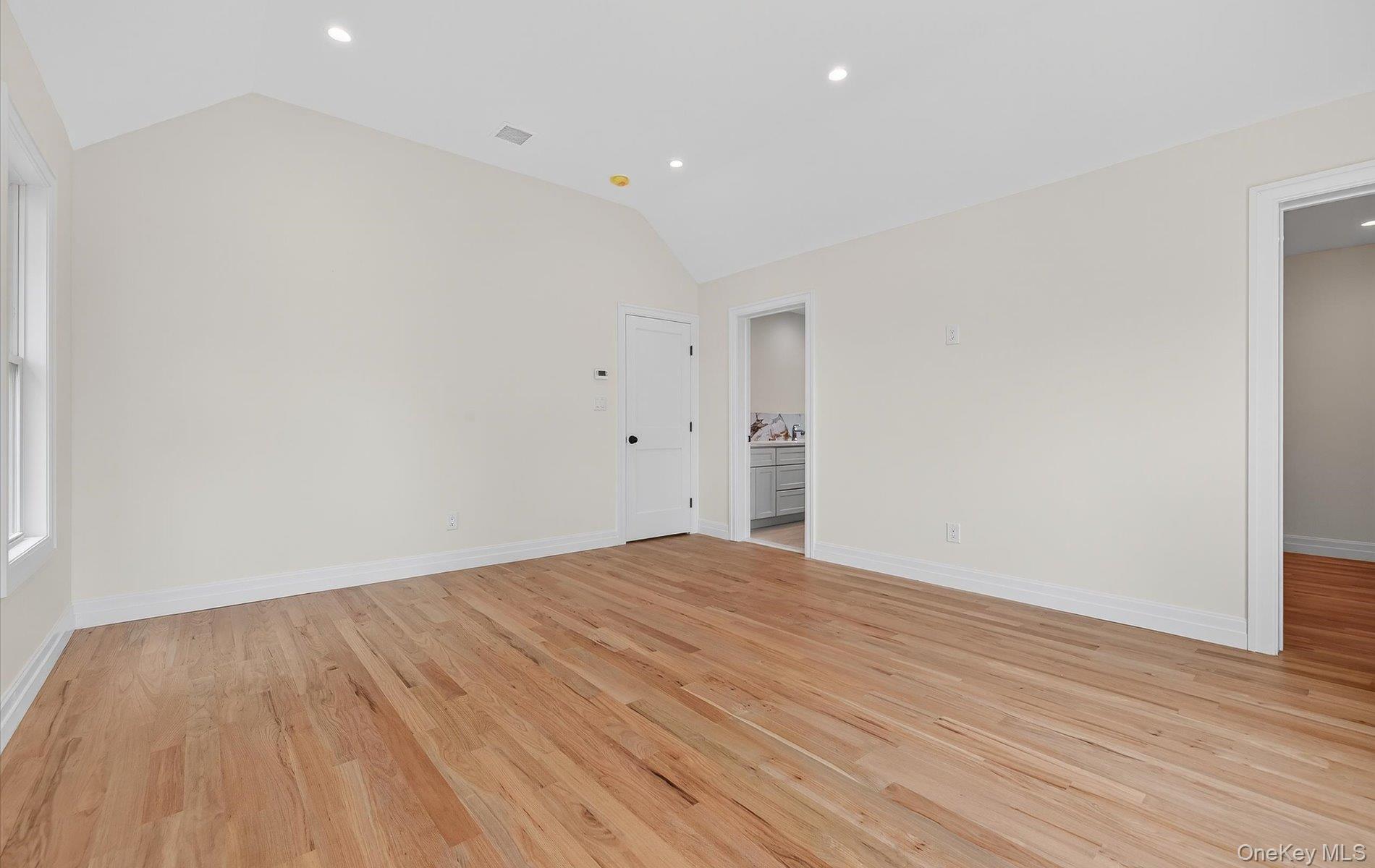 1108 Washington Place, Baldwin Harbor, NY 11510