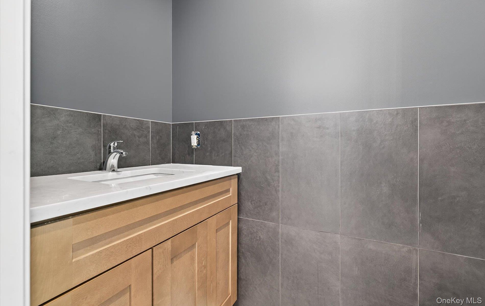 1108 Washington Place, Baldwin Harbor, NY 11510