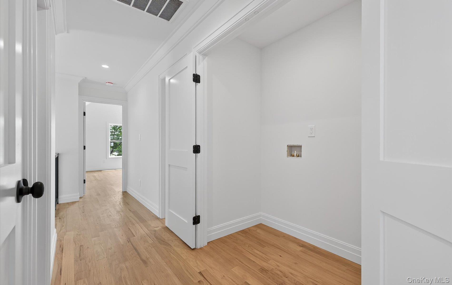 1108 Washington Place, Baldwin Harbor, NY 11510