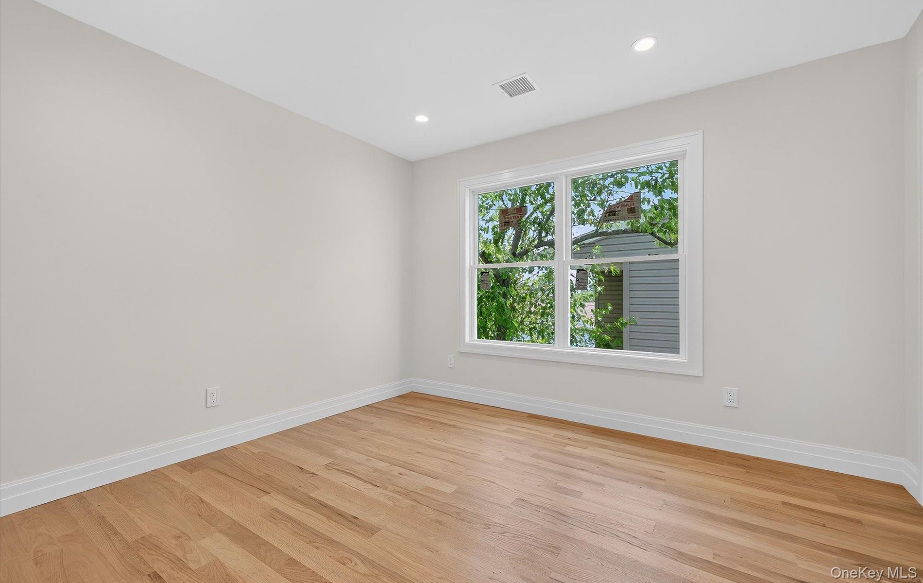 1108 Washington Place, Baldwin Harbor, NY 11510