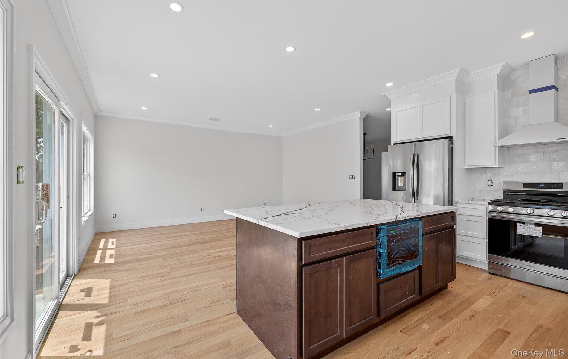 1108 Washington Place, Baldwin Harbor, NY 11510