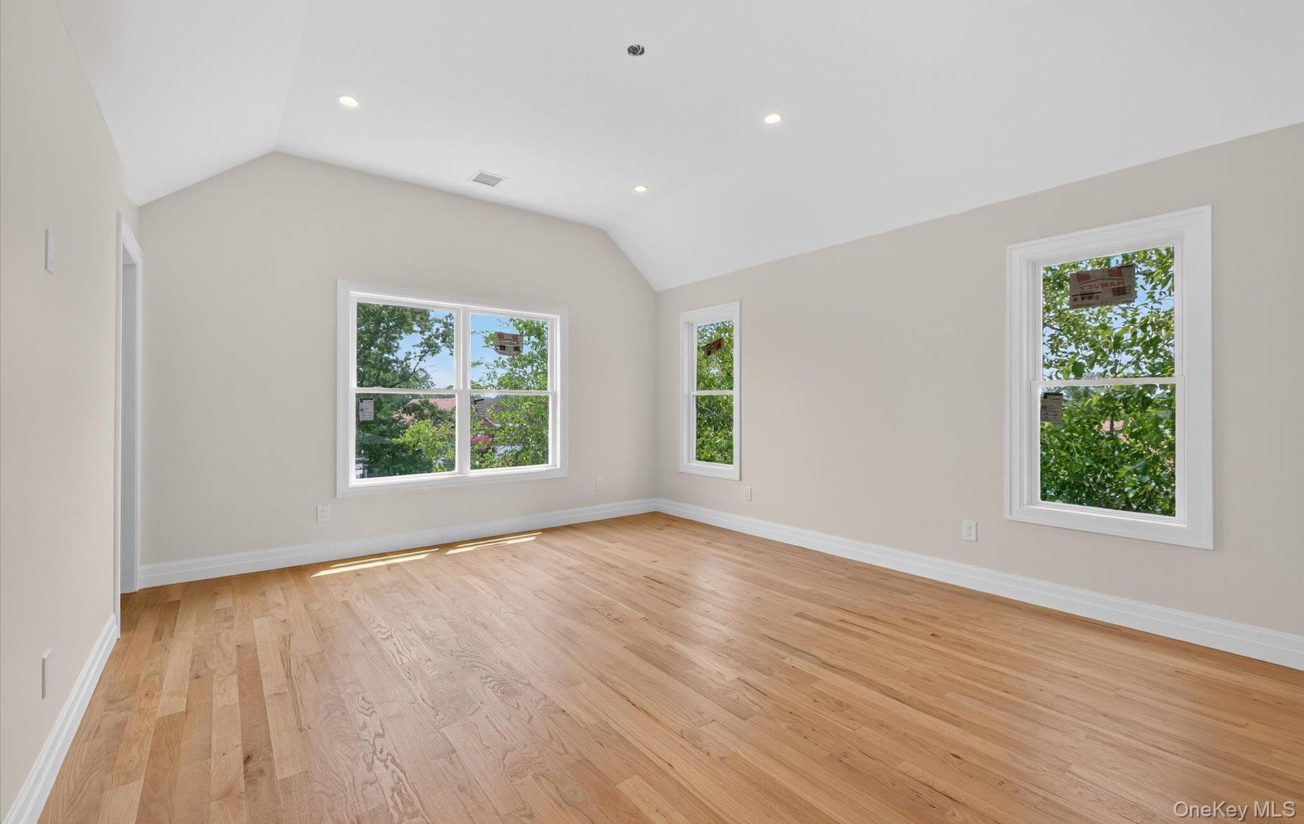 1108 Washington Place, Baldwin Harbor, NY 11510