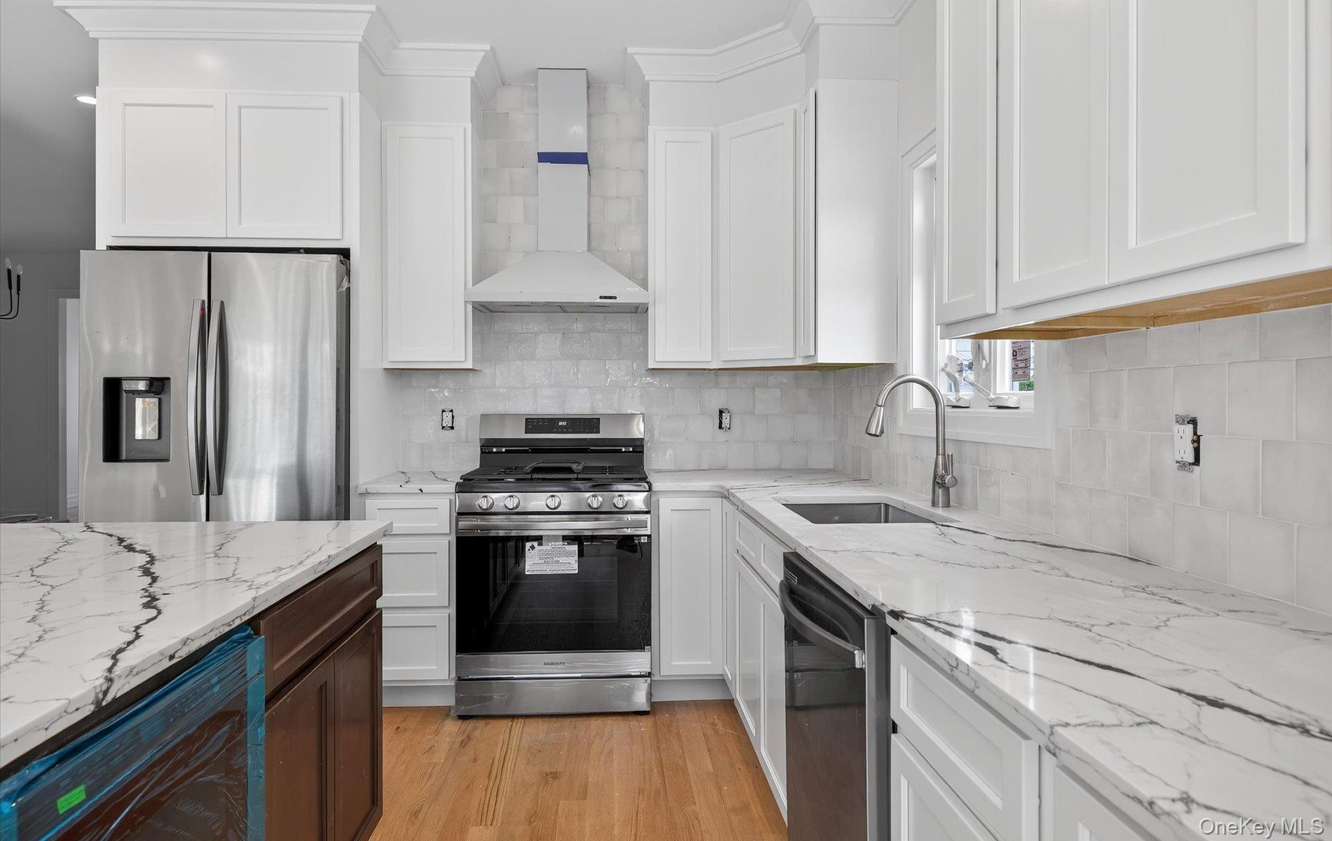 1108 Washington Place, Baldwin Harbor, NY 11510