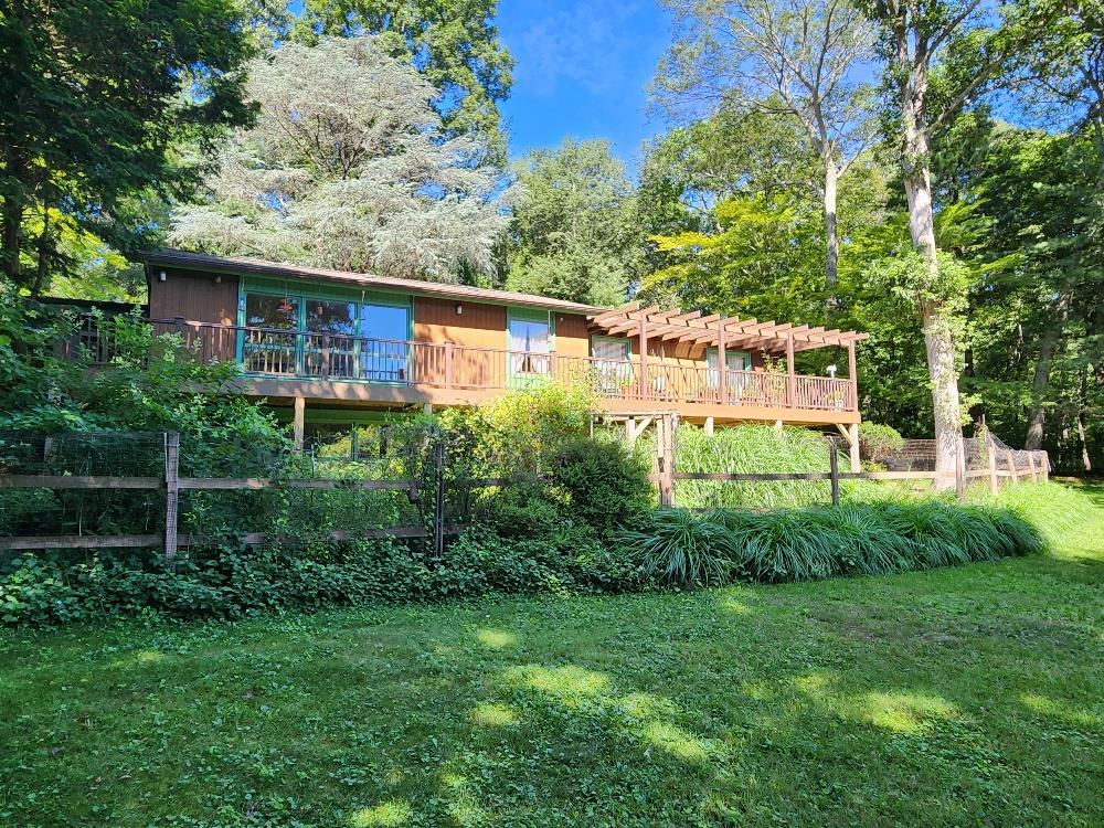 21 West Bartlett Road, Middle Island, NY 11953