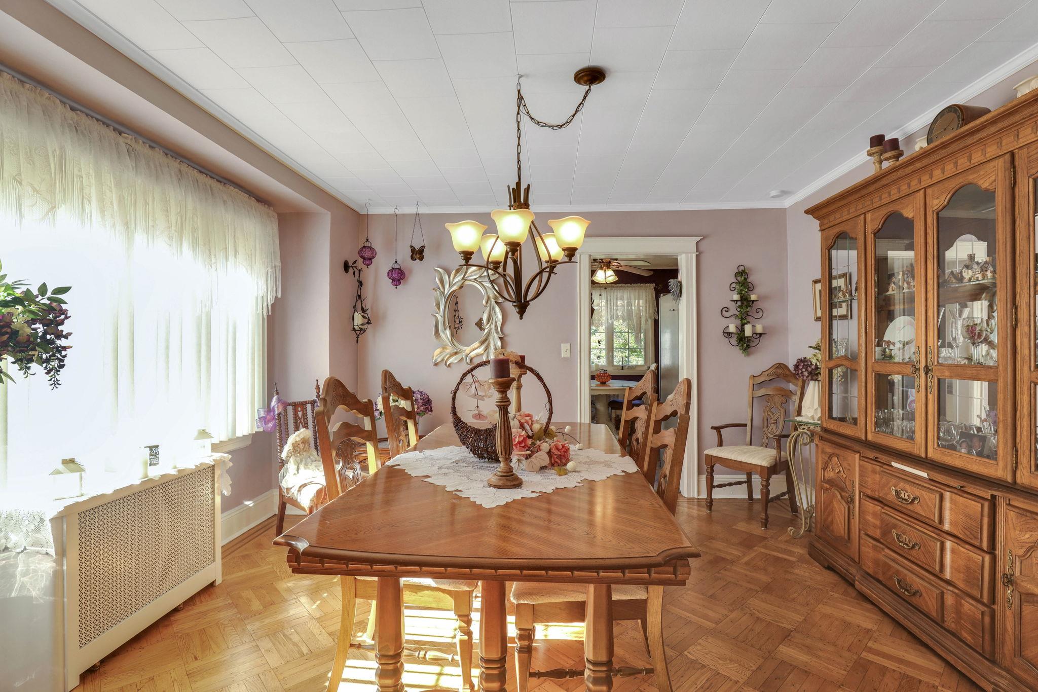 95-01 72nd Avenue, Forest Hills, NY 11375