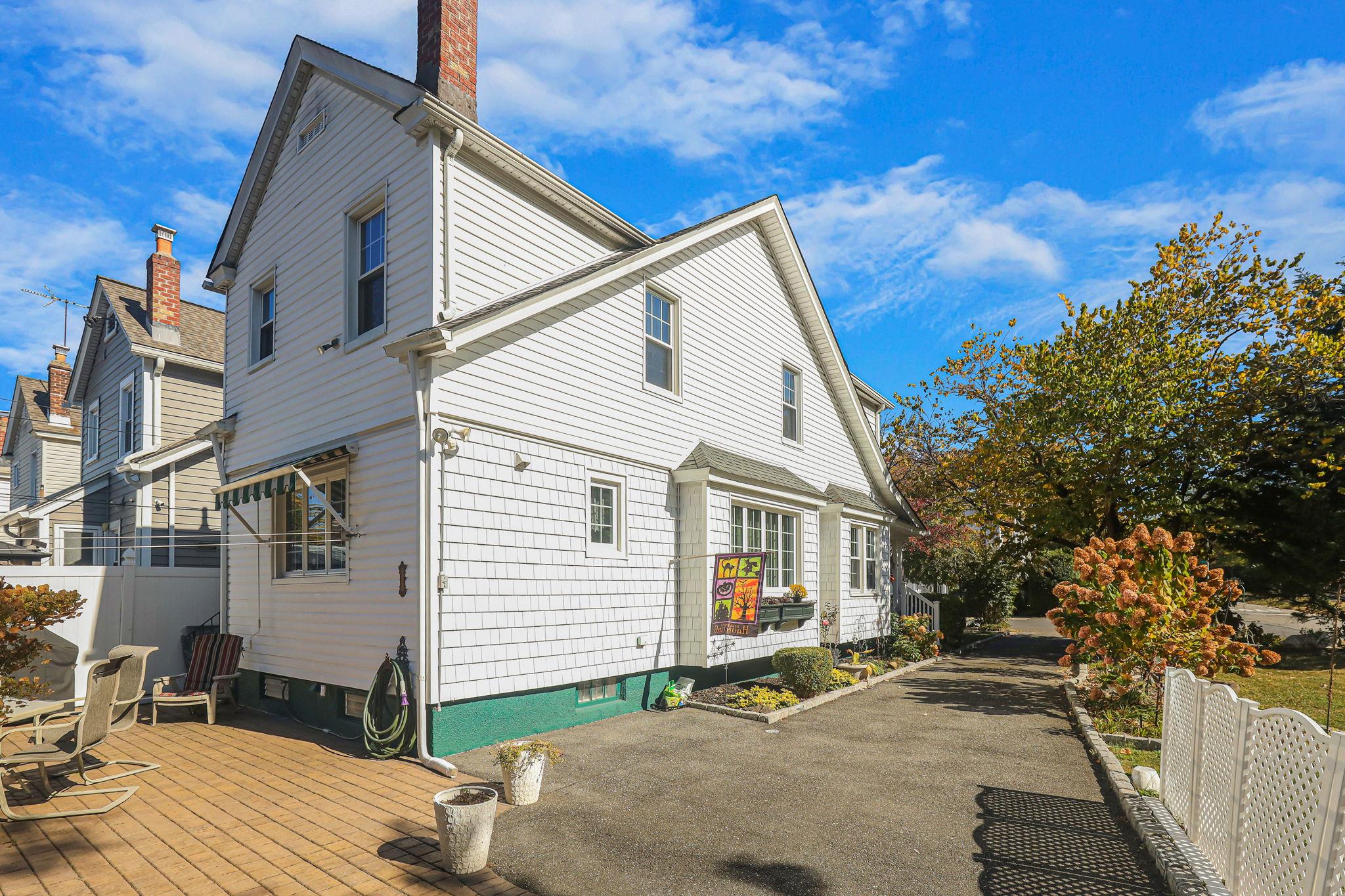 95-01 72nd Avenue, Forest Hills, NY 11375