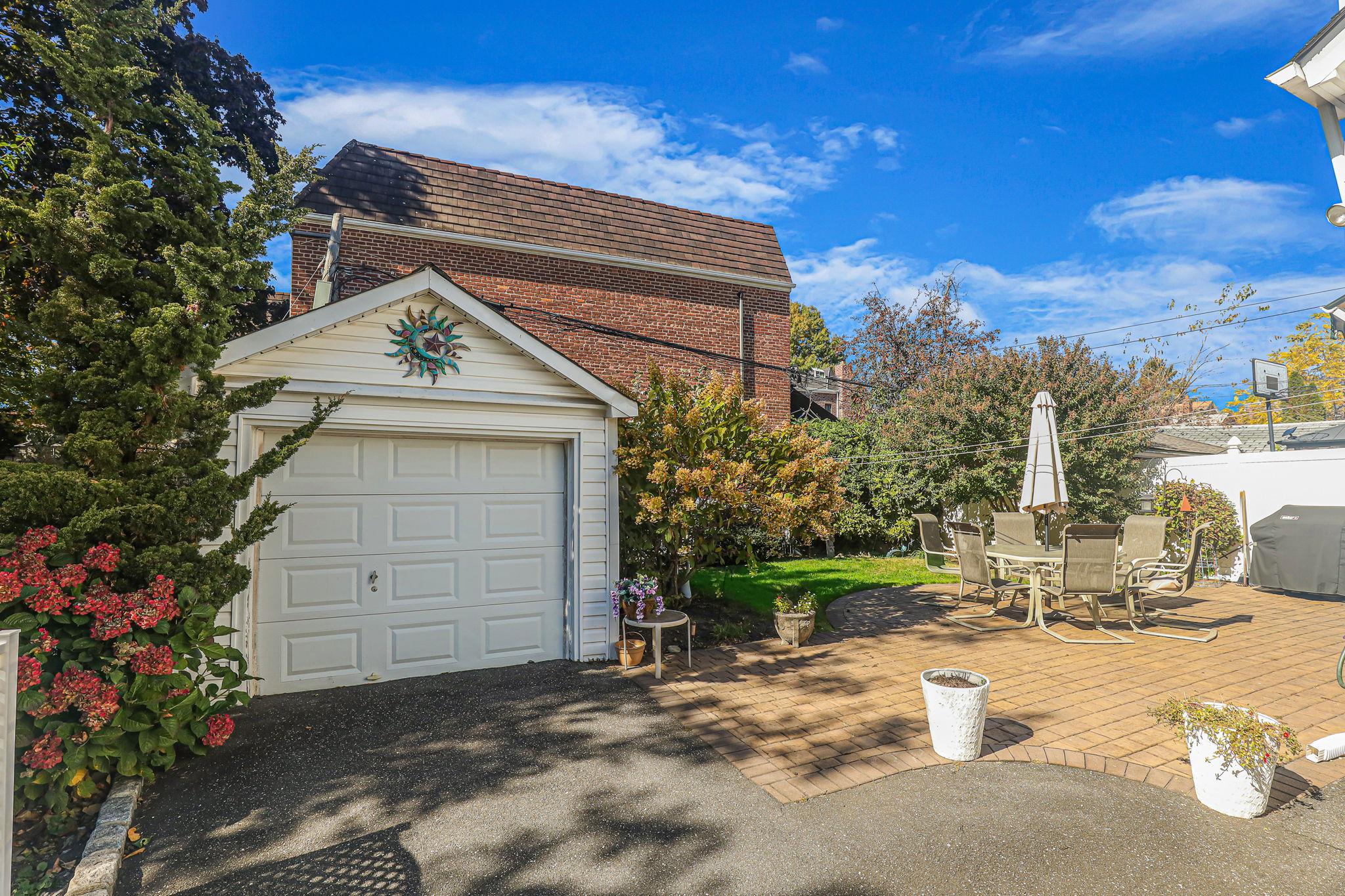 95-01 72nd Avenue, Forest Hills, NY 11375