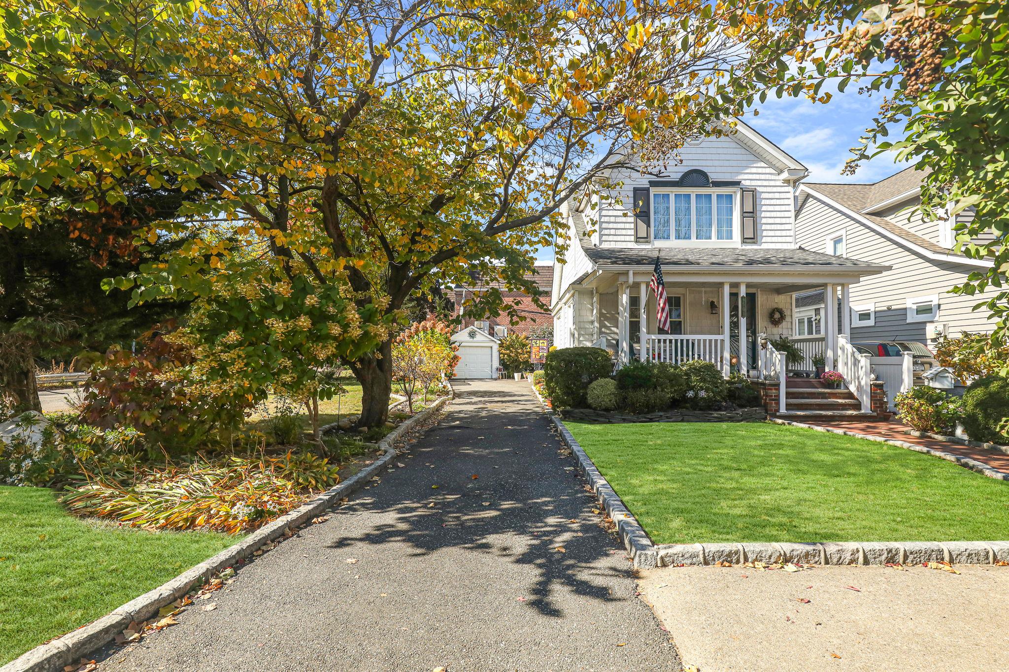 95-01 72nd Avenue, Forest Hills, NY 11375