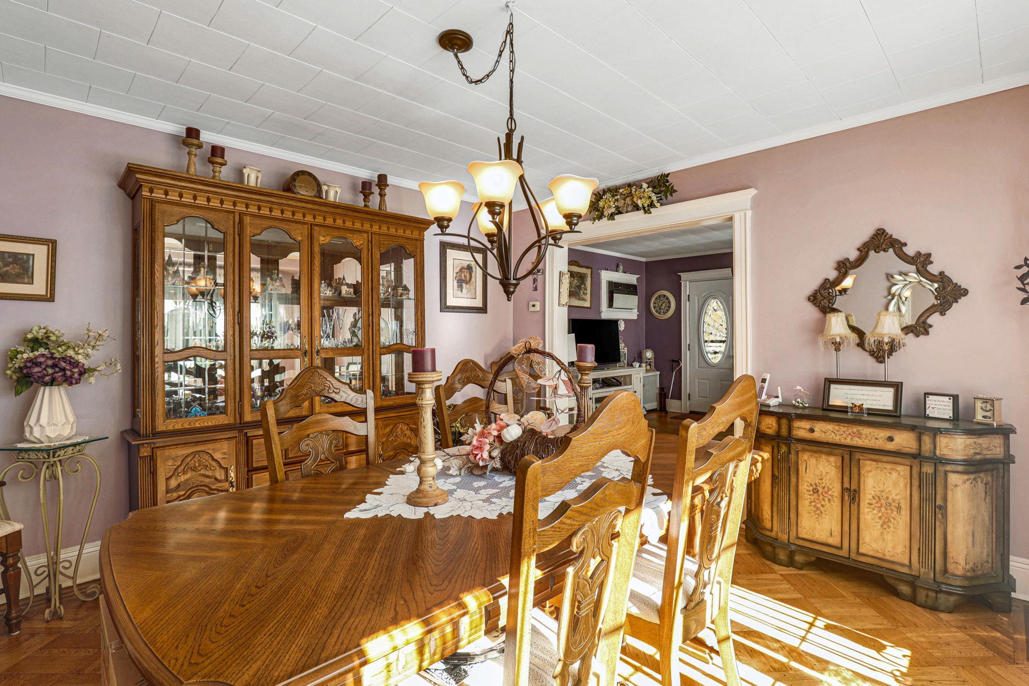 95-01 72nd Avenue, Forest Hills, NY 11375