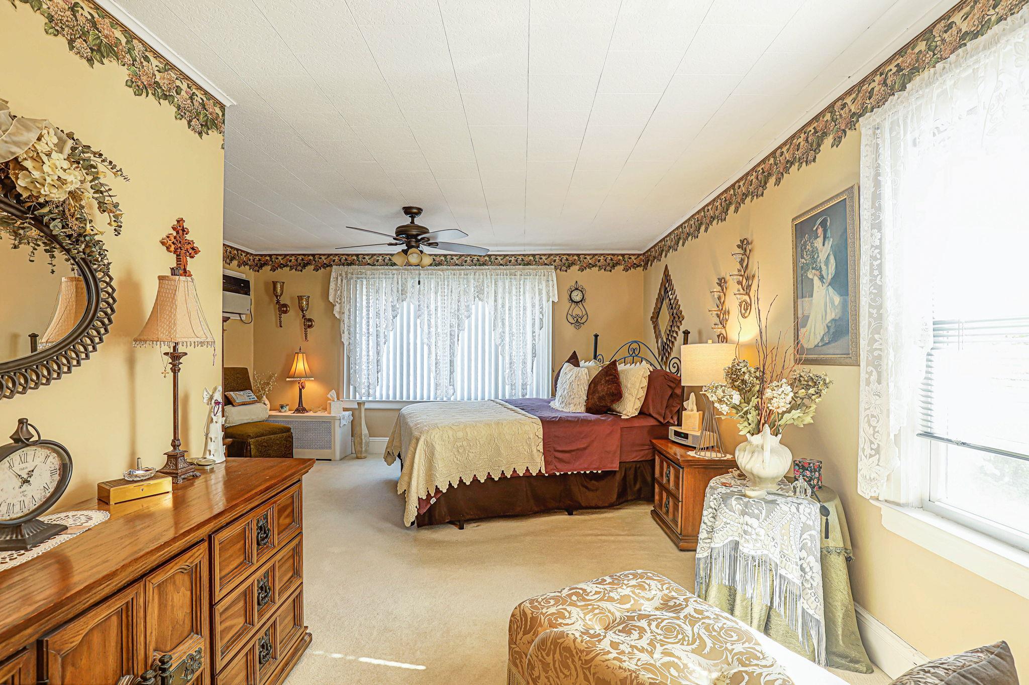 95-01 72nd Avenue, Forest Hills, NY 11375